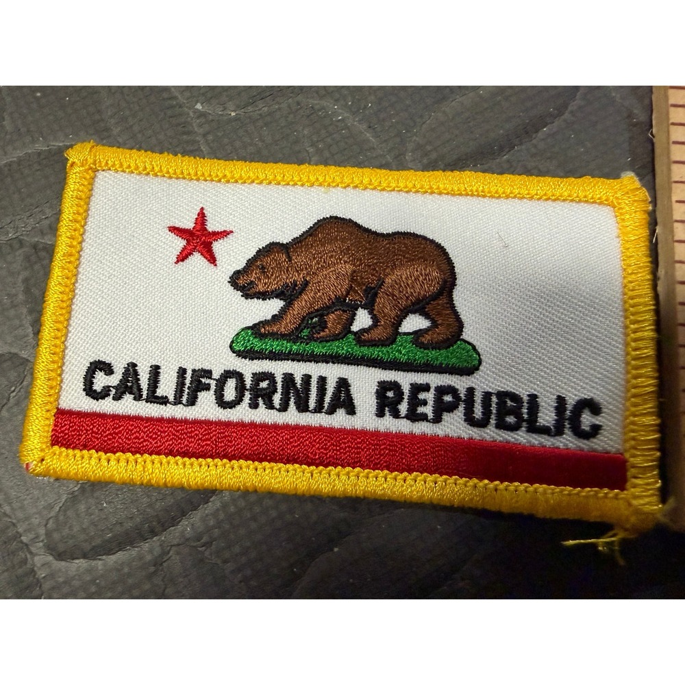 California Republic Patch Iron On Flag Bear Embroidered Travel Souvenir NWOT Sew